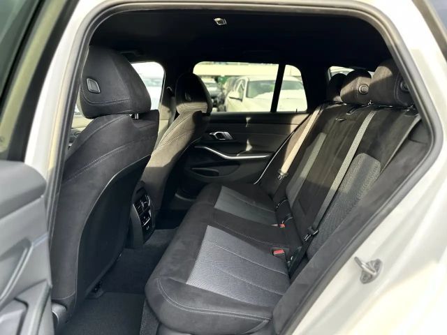 BMW 320 320i M-Sport Touring