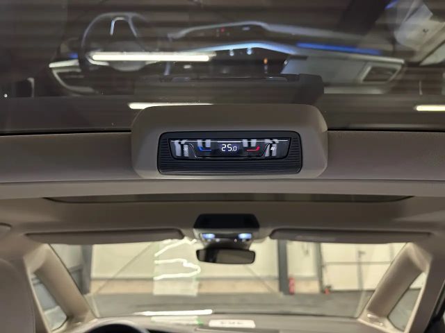 Volkswagen Multivan Lang Style T7