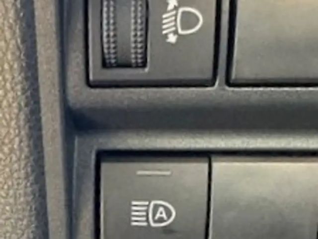 Mazda 2 Hybrid Center-Line 1.5L Hybrid VVT-i 116 2 Hybrid