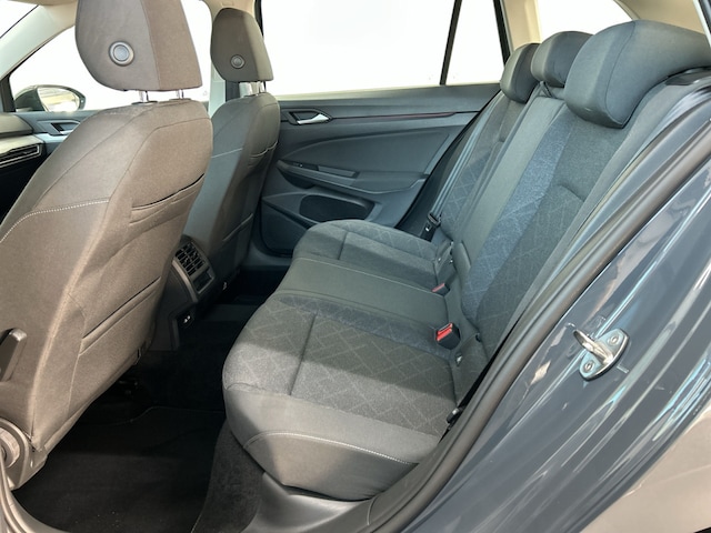 Volkswagen Golf 1.5 eTSI DSG Life Variant