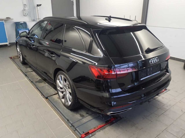 Audi A4 40 TDI Avant S-Tronic