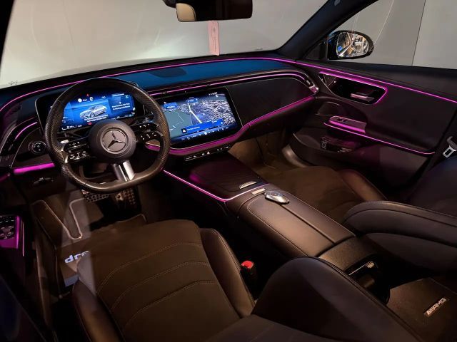 Mercedes-Benz E 220 AMG Line E 220 d Sedan