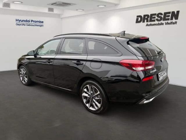 Hyundai i30 Advantage Hybrid T-GDi