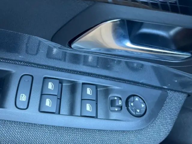 Peugeot 208 PureTech Style