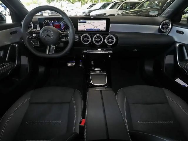 Mercedes-Benz A 200 AMG Line