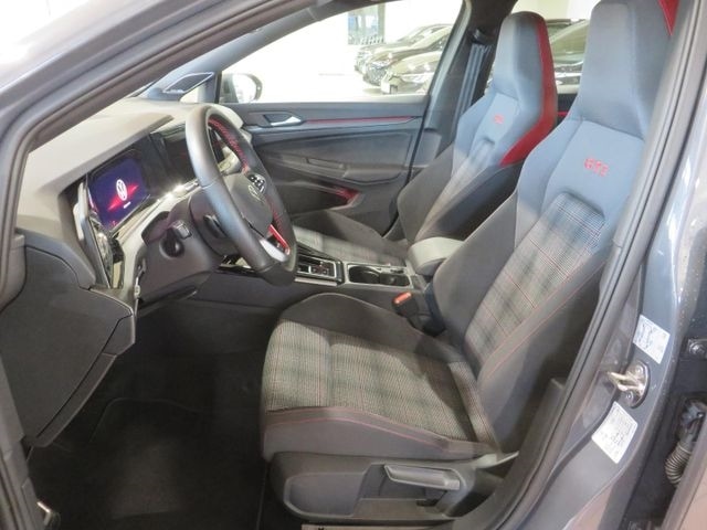 Volkswagen Golf 2.0 TSI DSG Golf VIII