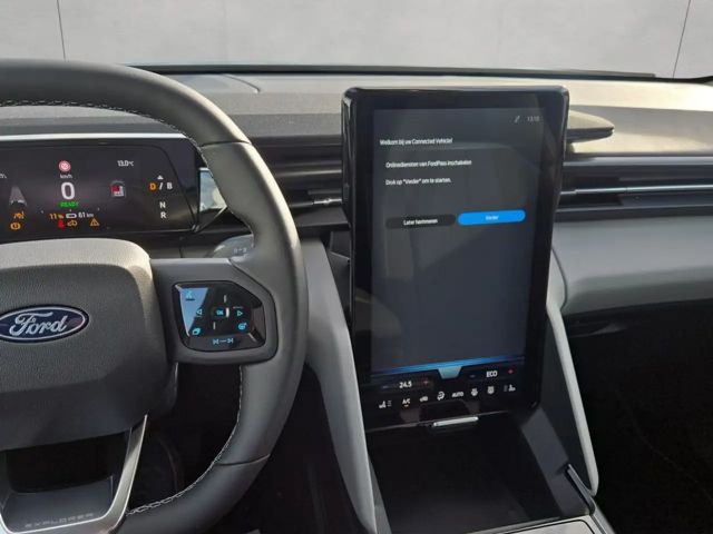 Ford Explorer Extended range RWD