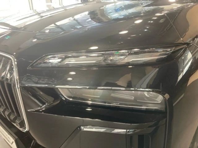 BMW 750 G70 Sedan xDrive