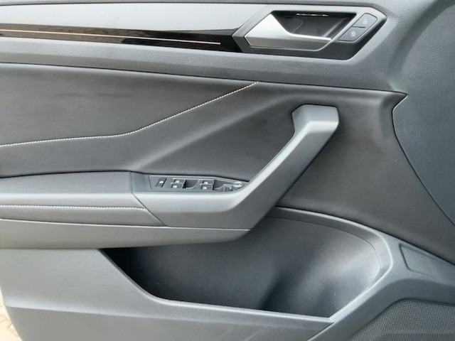 Volkswagen T-Roc 1.5 TSI DSG R-Line