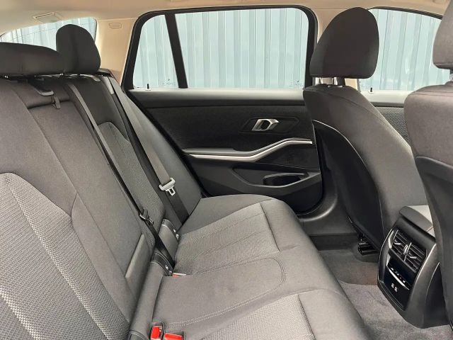 BMW 320 320d Touring