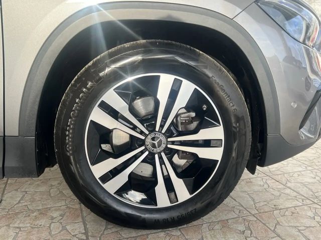 Mercedes-Benz GLA 180 Progressive