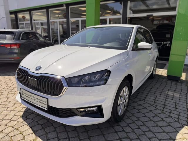 Skoda Fabia Fabia Essence Aktion Mtl. 298,-inkl. Vers.&Service