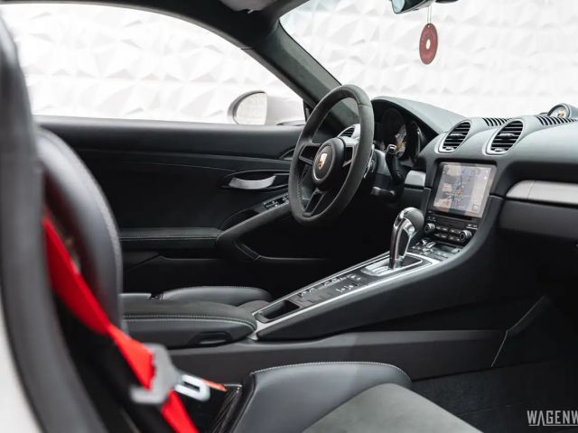 Porsche Cayman 718 Coupé