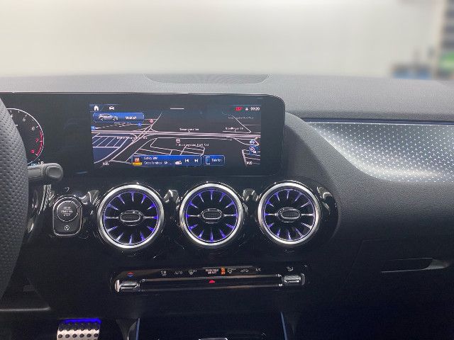 Mercedes-Benz GLA 220 4MATIC AMG Line