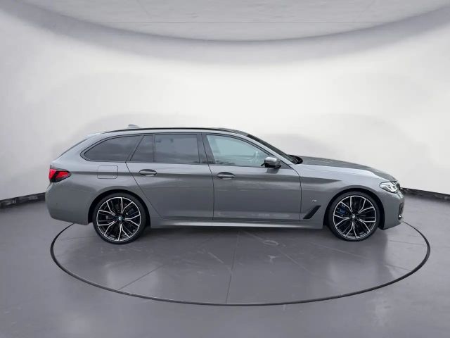 BMW 530 530d M-Sport Touring xDrive