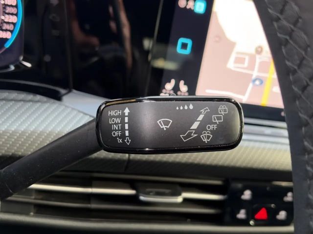 Volkswagen Golf 1.5 TSI R-Line