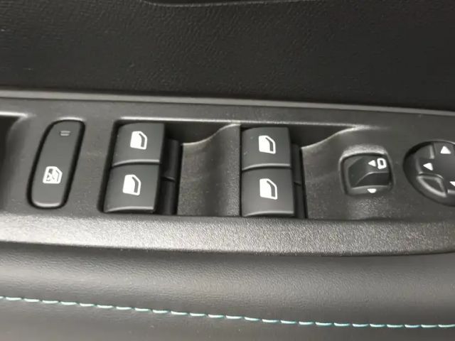 Peugeot E-208 Allure Pack