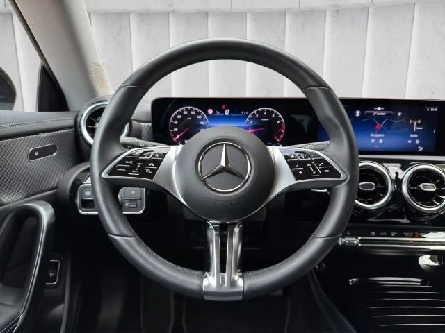 Mercedes-Benz CLA 180 Progressive