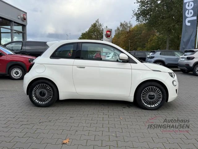 Fiat 500e +Rückfahrkamera+PDC+Sitzheizung+Carplay+Klimaaut.