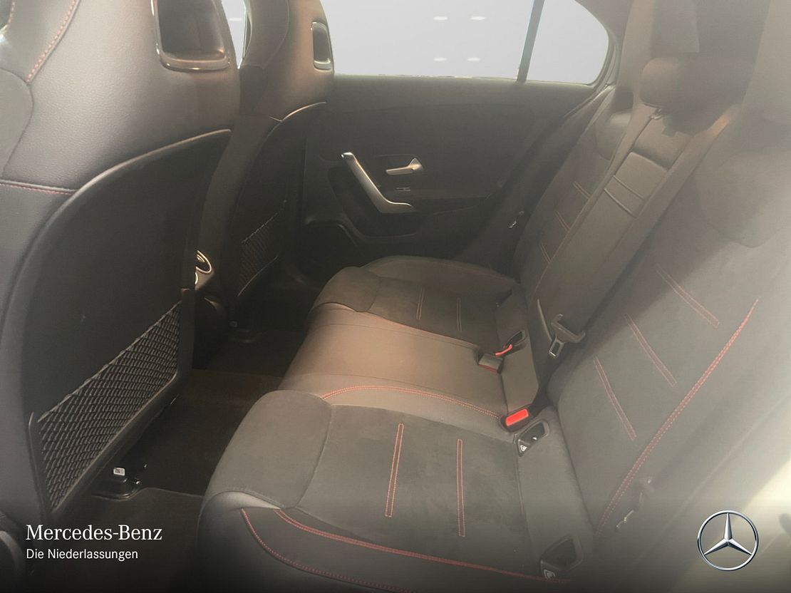 Mercedes-Benz A 250 4MATIC AMG Line