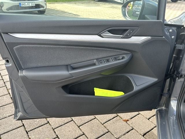 Volkswagen Golf 1.5 TSI Life Variant