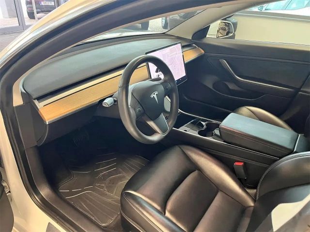 Tesla Model 3 Standard Range