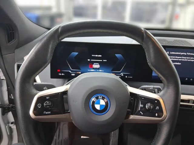 BMW iX xDrive40