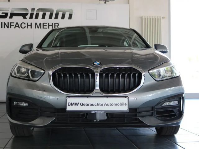 BMW 120 120i Sedan