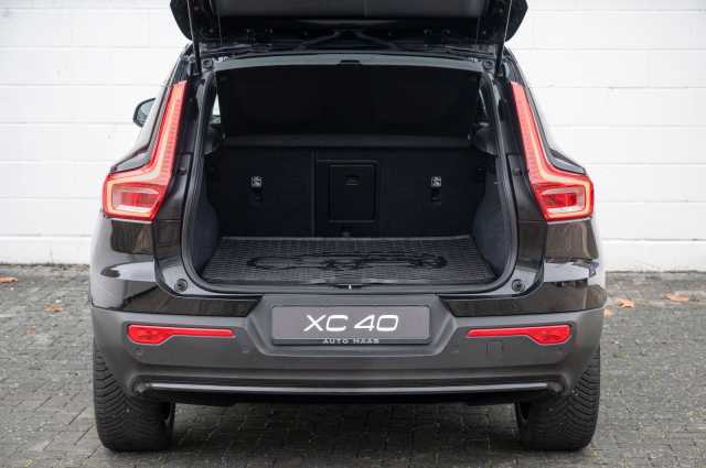Volvo XC40 Core Recharge