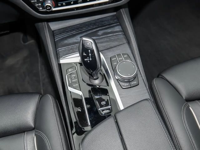 BMW 540 540d Luxury Line Touring xDrive