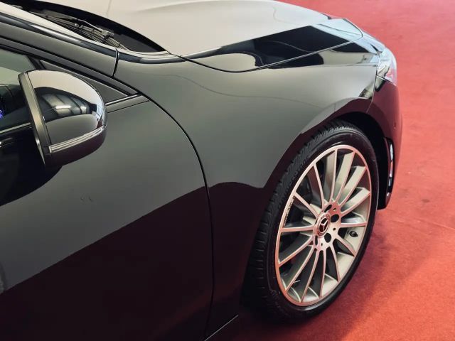 Mercedes-Benz CLA 200 AMG Line CLA 200 d Sedan