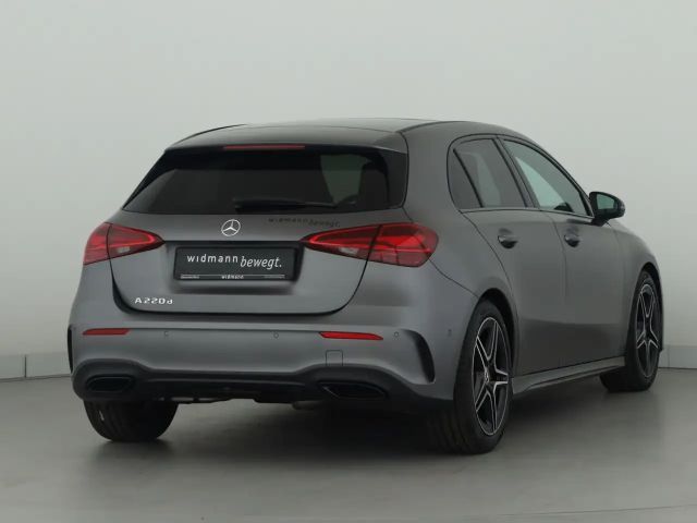 Mercedes-Benz A 220 A 220 d AMG Line
