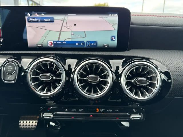 Mercedes-Benz CLA 200 Shooting Brake