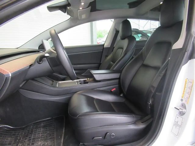 Tesla Model 3 58KW  *ACC *LED *Navi