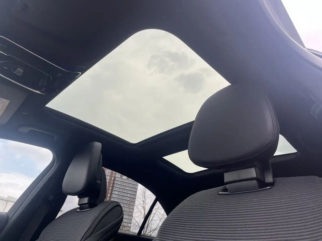 Mercedes-Benz C 180 AVANTGARDE Sedan