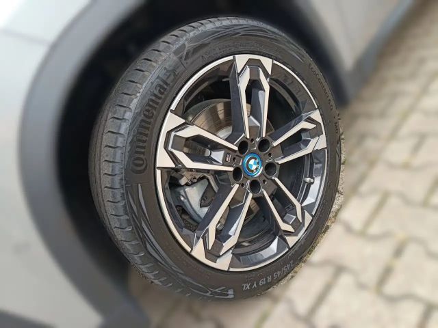 BMW iX1 xDrive30
