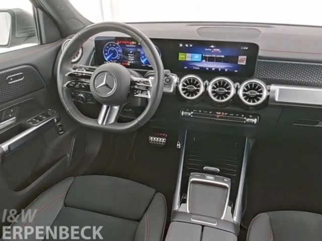 Mercedes-Benz EQB 300 4MATIC AMG Line