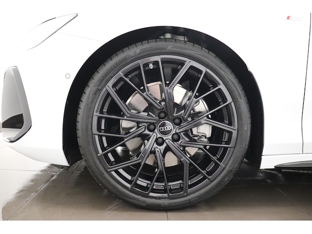 Audi A6 Avant Quattro S-Tronic