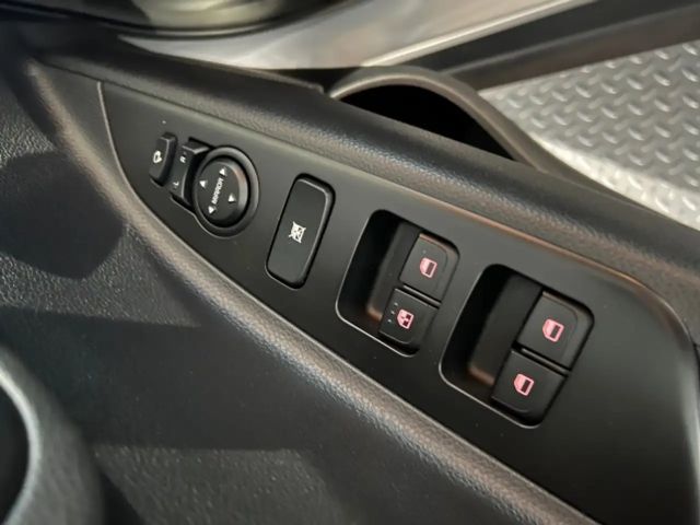 Kia Stonic KIA Stonic Silber1,2