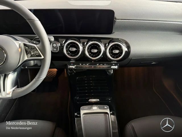 Mercedes-Benz A 200 Progressive