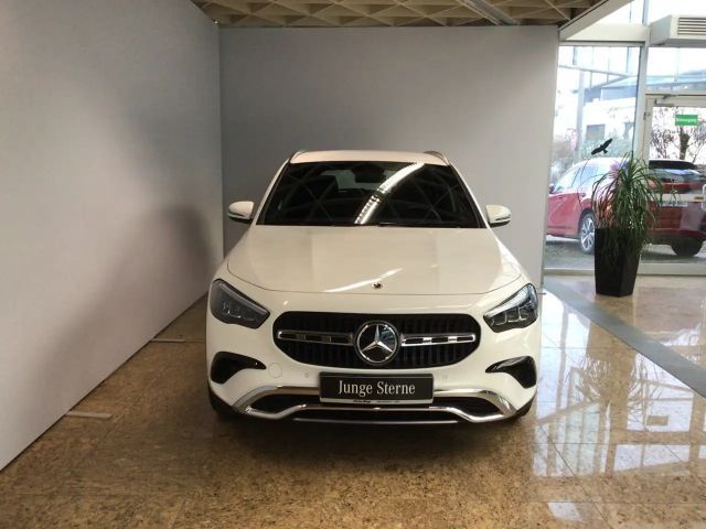 Mercedes-Benz GLA 250 4MATIC Progressive