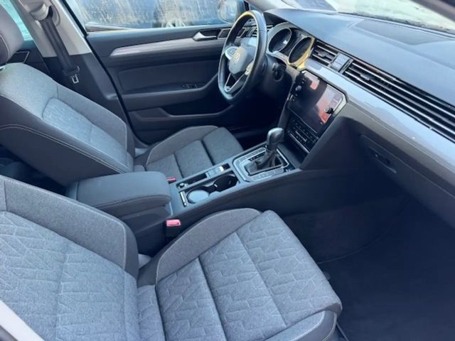 Volkswagen Passat 1.5 TSI Business DSG Variant