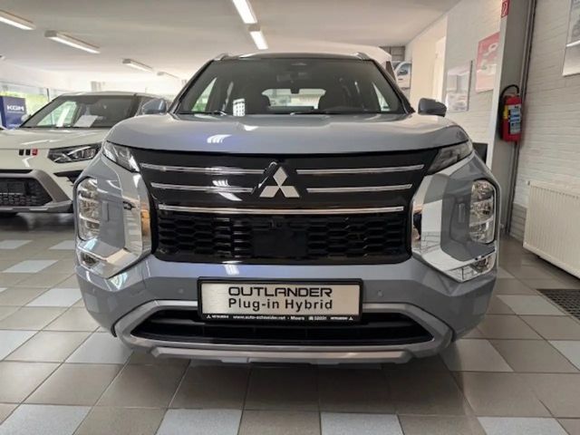 Mitsubishi Outlander 4WD PHEV