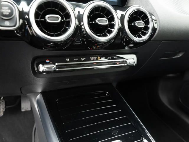 Mercedes-Benz GLA 180 Progressive