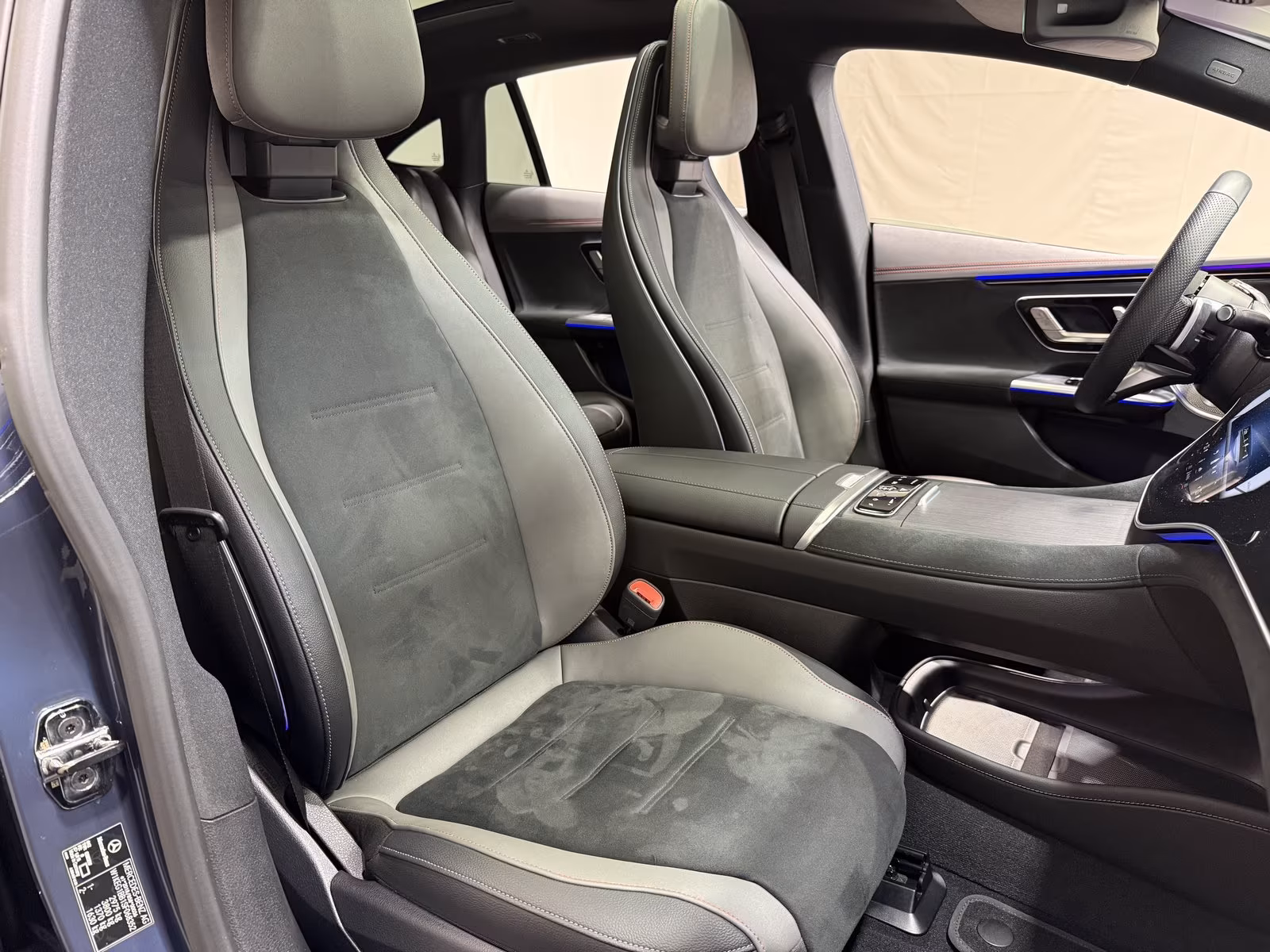 Mercedes-Benz EQE 300 AMG Line Premium Sedan