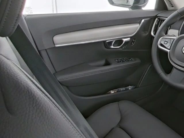 Volvo V90 Core T6