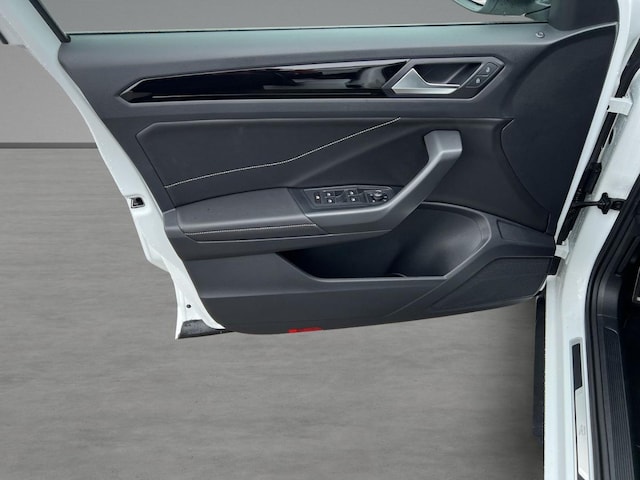 Volkswagen T-Roc 1.5 TSI DSG R-Line