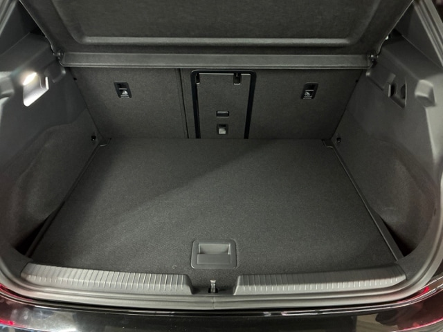 Cupra Born 240 kW (326PS) NAVI SHZ RFK