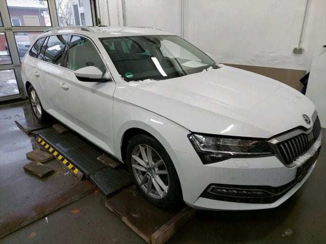 Skoda Superb 2.0 TDI Combi Style Style
