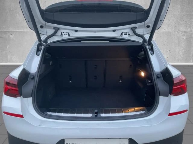 BMW X2 Sedan sDrive18i